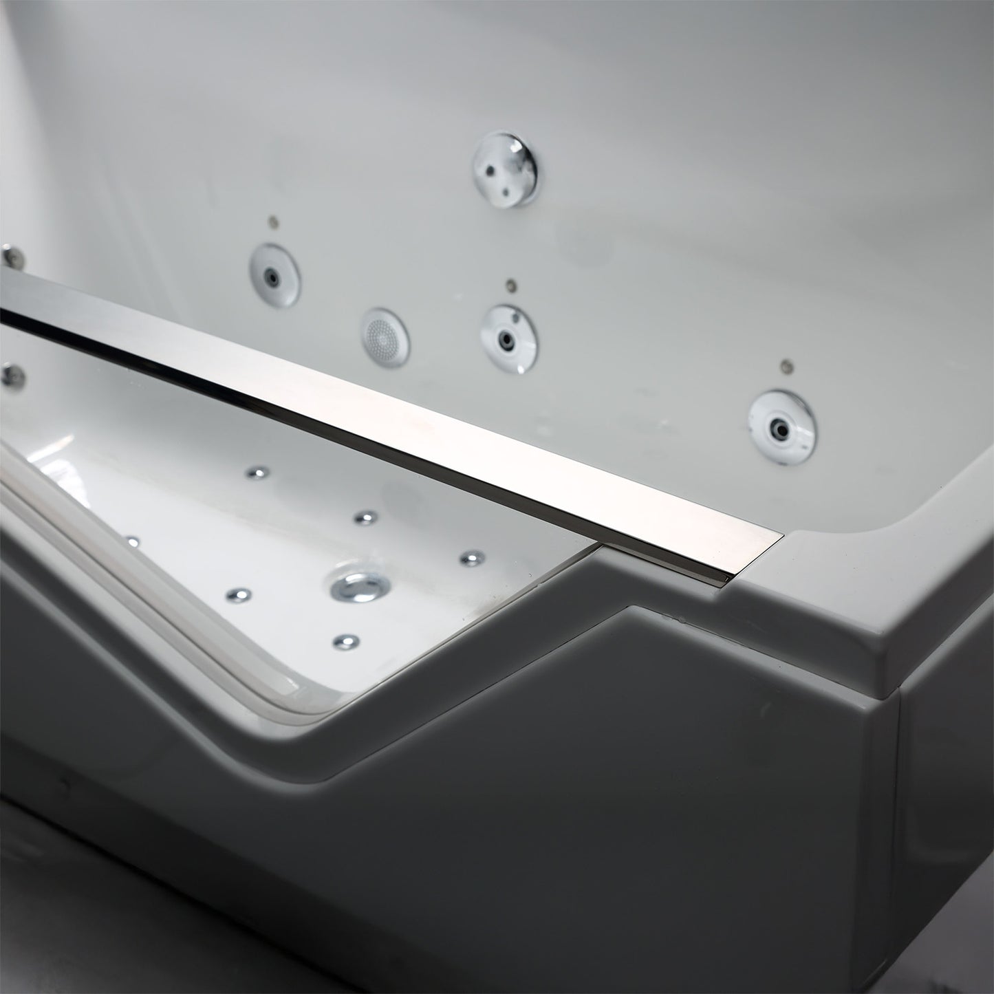 Baignoire balnéo semi-îlot rectangulaire avec hublot Indra Spalina – vue produit