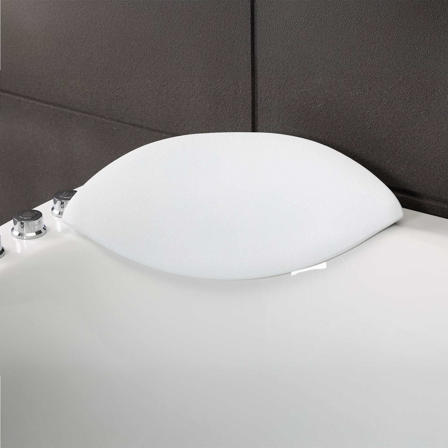 Baignoire balnéo semi-îlot d’angle asymétrique avec hublot Samsara Spalina – vue produit