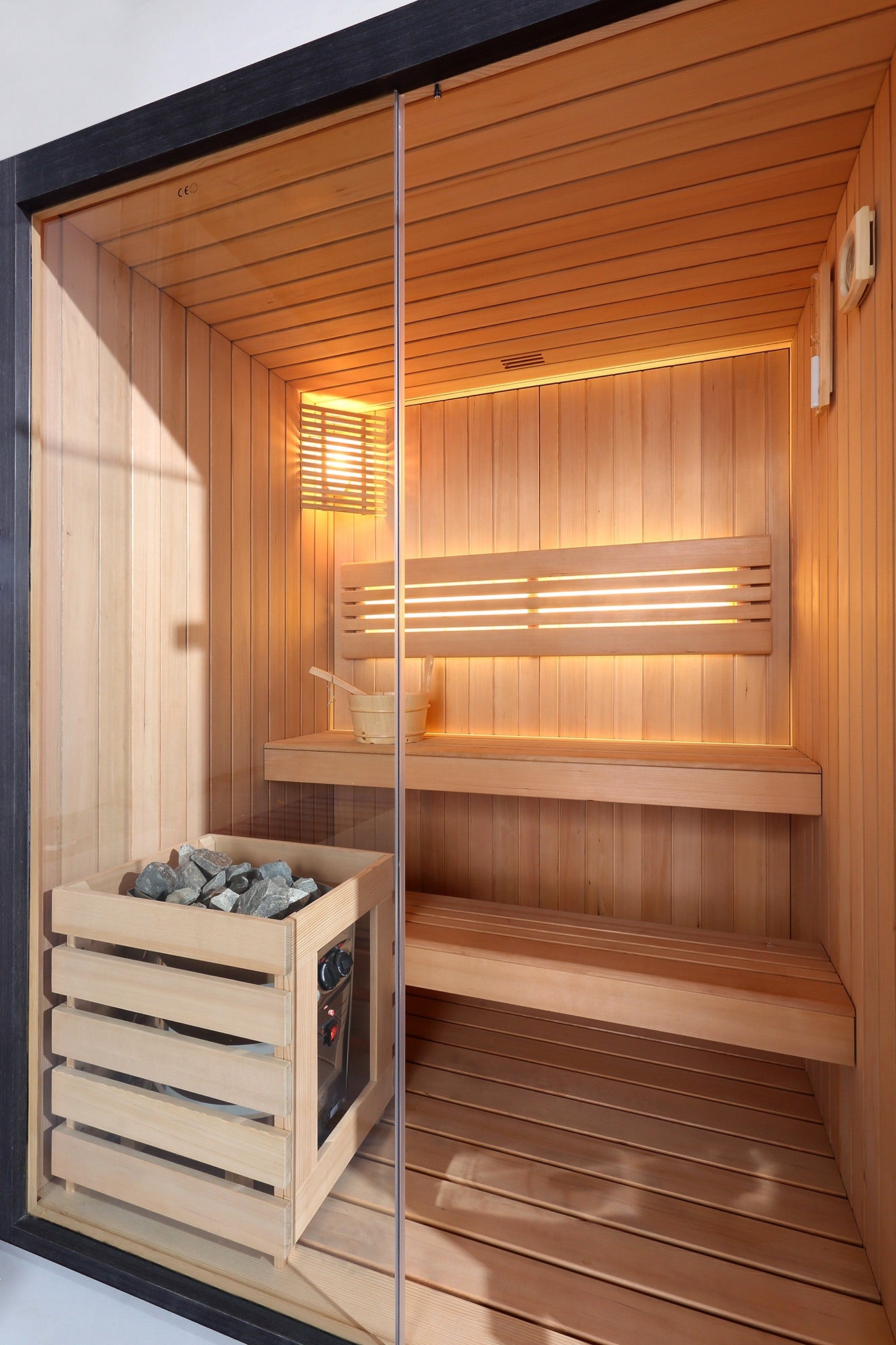 Sauna traditionnel de luxe 3 personnes 160 cm The Cube / Traditional luxury sauna 3 persons 160 cm The Cube / Sauna tradicional de lujo para 3 personas 160 cm The Cube / Sauna tradizionale di lusso per 3 persone 160 cm The Cube / Traditionele luxe sauna voor 3 personen 160 cm The Cube
