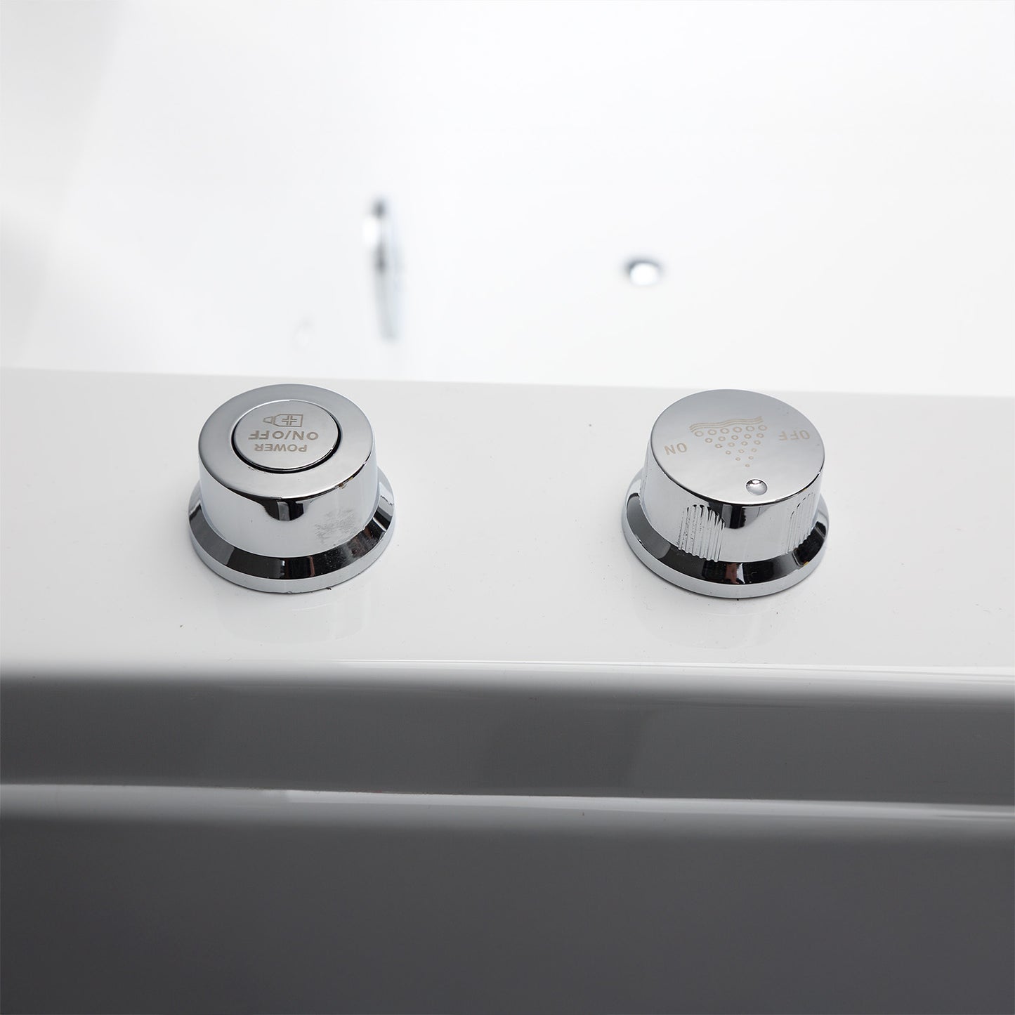Baignoire balnéo d’angle deux personnes avec hublot blanche 170 cm Savana duo Wave gauche / Two-person corner whirlpool bath with white porthole 170 cm Savana duo Wave left / Bañera de hidromasaje esquinera para dos con ojo de buey blanco 170 cm Savana duo Wave izquierda / Vasca idromassaggio angolare per due persone con oblò bianco 170 cm Savana duo Wave sinistra / Hoekwhirlpool voor twee met witte patrijspoort 170 cm Savana duo Wave links