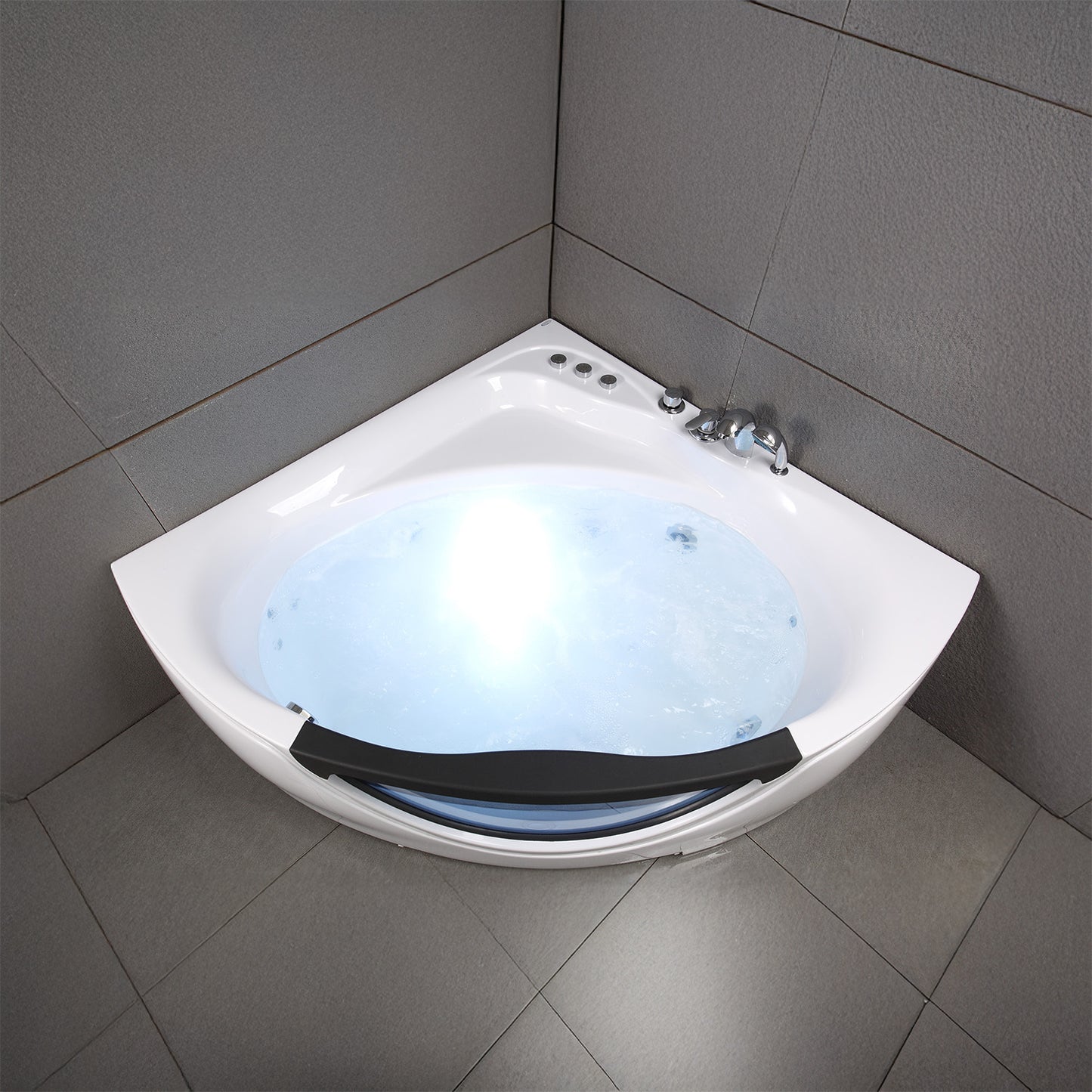 Baignoire balnéo d’angle avec hublot noire et blanche 135 cm Tasmanie Jets / Glass-sided whirlpool bathtub black and white 135 cm Tasmanie Jets / Bañera de hidromasaje esquinera con ojo de buey blanco y negro 135 cm Tasmanie Jets / Vasca idrodromassaggio angolare con oblò bianco e nero 135 cm Tasmanie Jets / Bubbelbad met patrijspoort zwart en wit 135 cm Tasmanie Jets