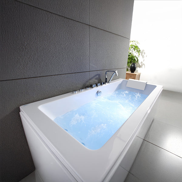 Baignoire balnéo rectangulaire blanche avec coussin blanc 170 cm Sikinos white Jets / White rectangular whirlpool bathtub with white cushion 170 cm Sikinos white Jets / Bañera de hidromasaje rectangular blanca con cojín blanco 170 cm Sikinos blanco Jets / Vasca idromassaggio rettangolare bianca con cuscino bianco 170 cm Sikinos white Jets / Rechthoekig wit bubbelbad met wit kussen 170 cm Sikinos wit Jets
